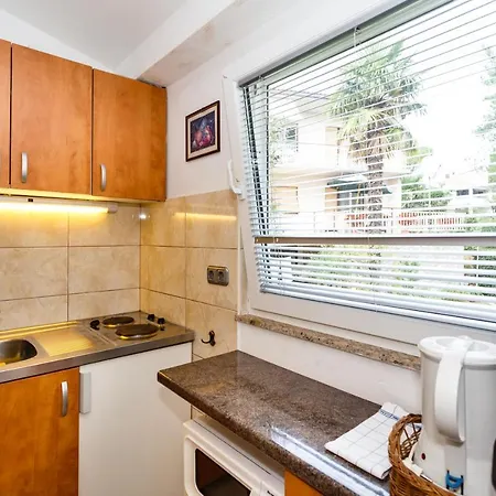 Mili Малинска