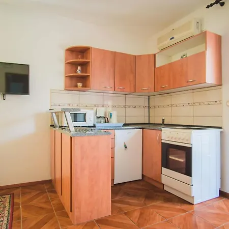 Mili Малинска